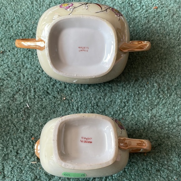 Made in Japan vintage cream and sugar set ,excellent condition - Picture 5 of 5